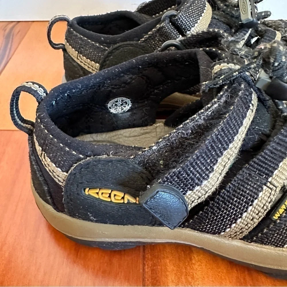 Keen Newport Waterproof Sandals Black Shoes Kid's Size 13